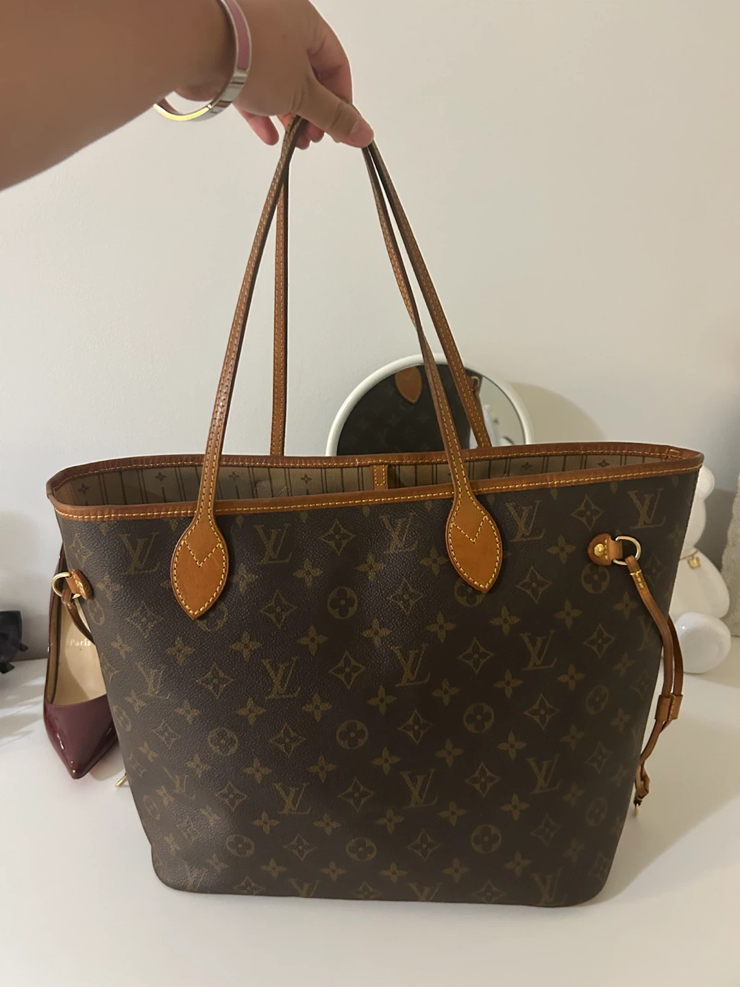 Louis Vuitton Neverfull Tote Bag
