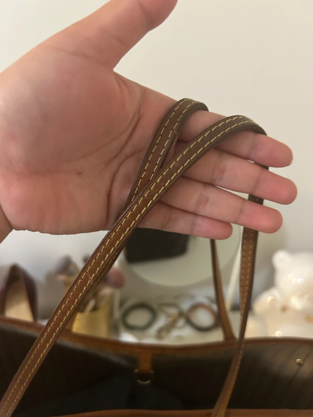 Louis Vuitton Neverfull Tote Bag - photo 2