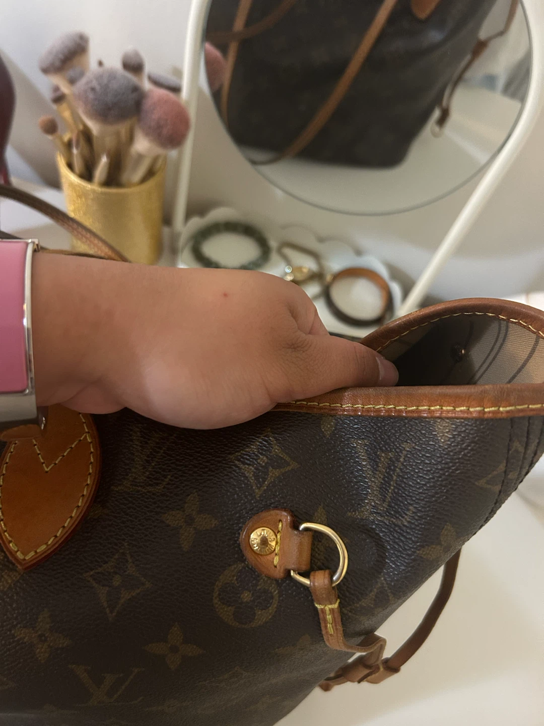 Louis Vuitton Neverfull Tote Bag - photo 3