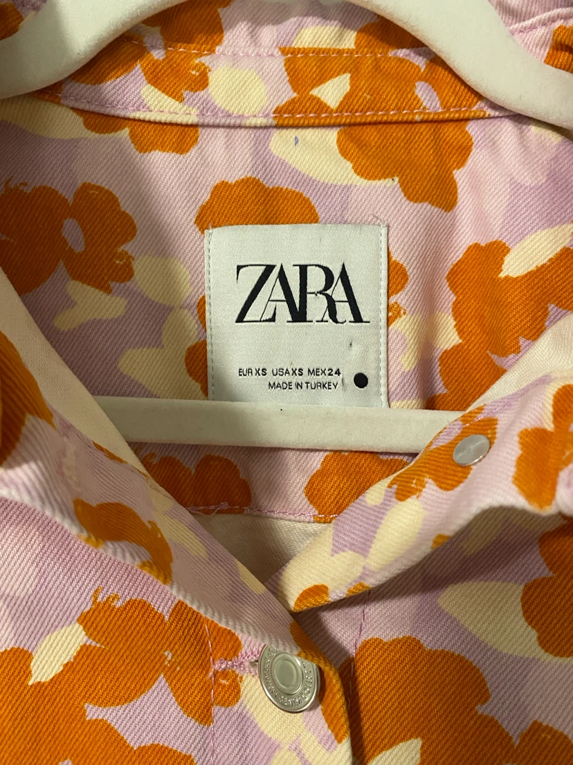 Zara Small Denim Floral Print Button Up Top - photo 2