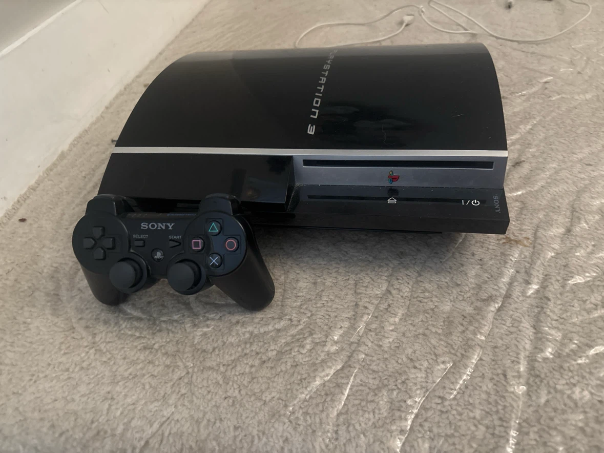 Sony PlayStation 3 Console with Controller