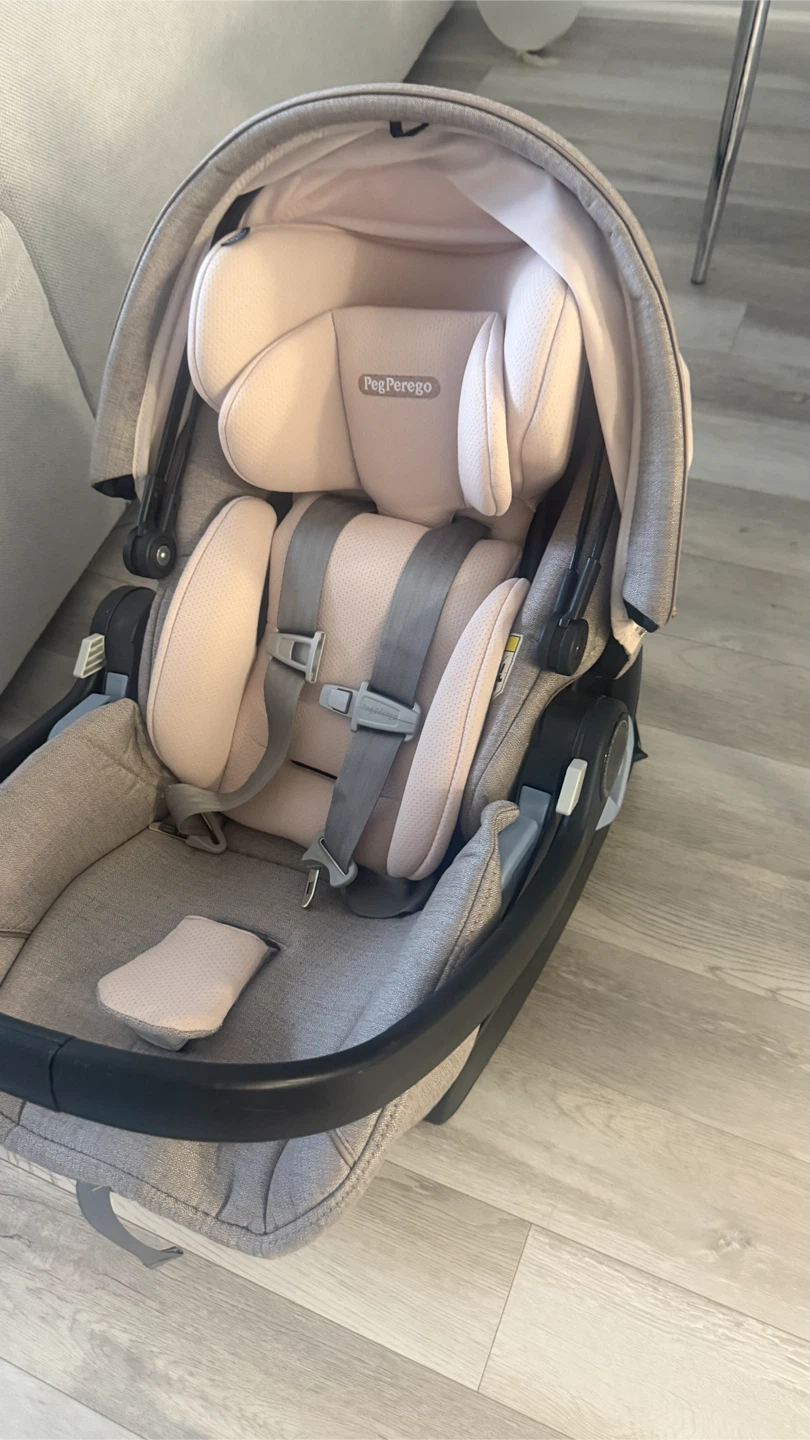 Peg Perego Infant Car Seat and Base - photo 2