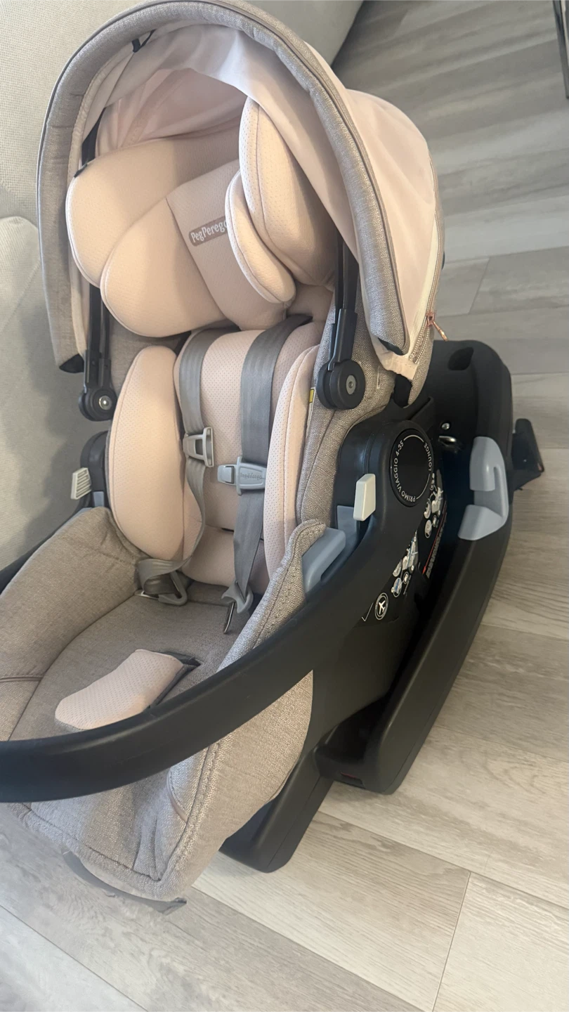 Peg Perego Infant Car Seat and Base - photo 3