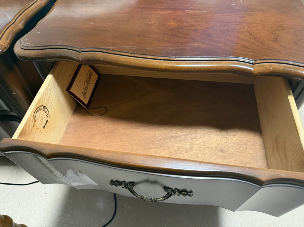 Vintage Thomasville Nightstand - French Provincial Style - photo 2