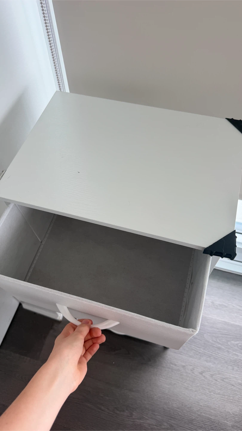 SEND OFFERS: Tall Dresser with 4 Drawers - photo 3