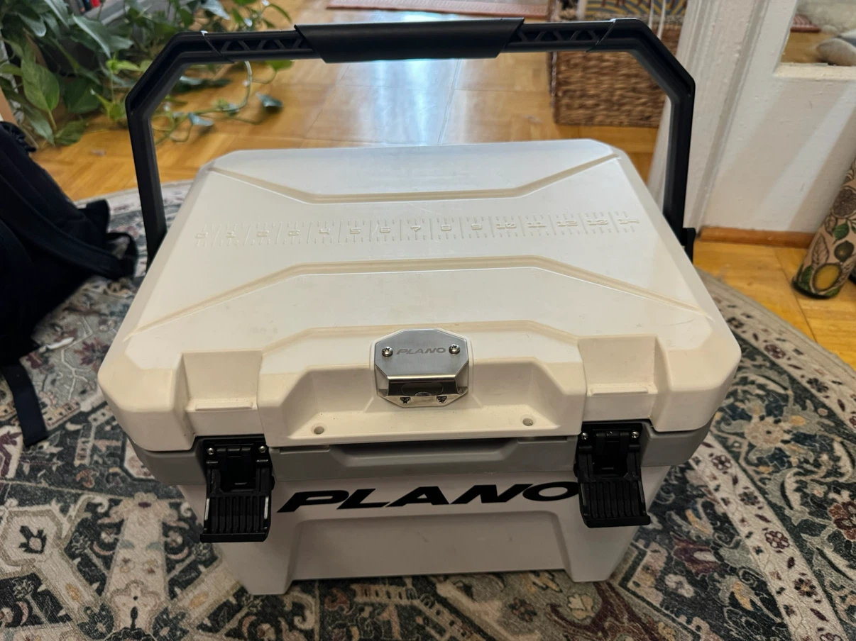Plano Cooler