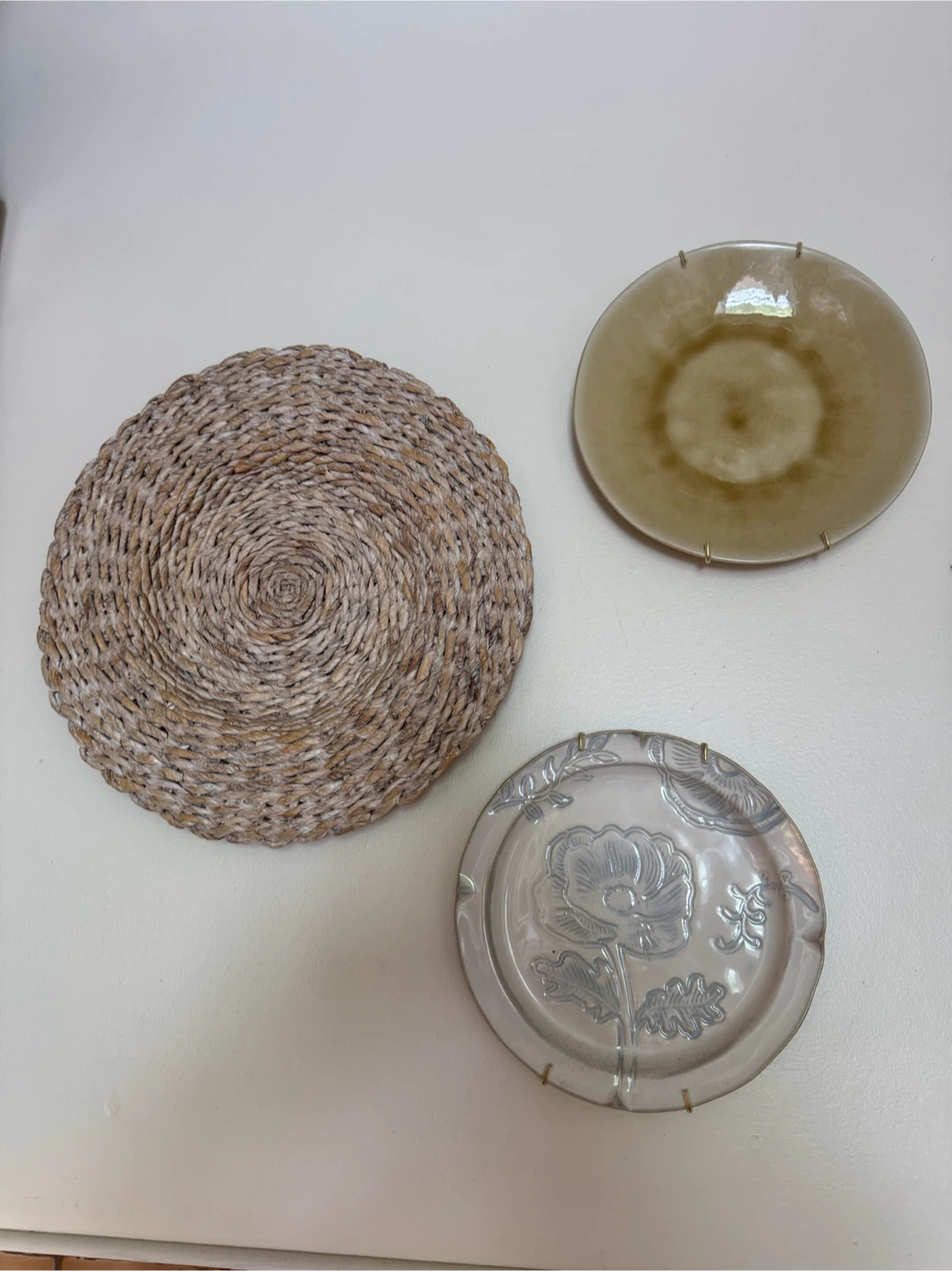 Decorative Wall Plates with Woven Charger