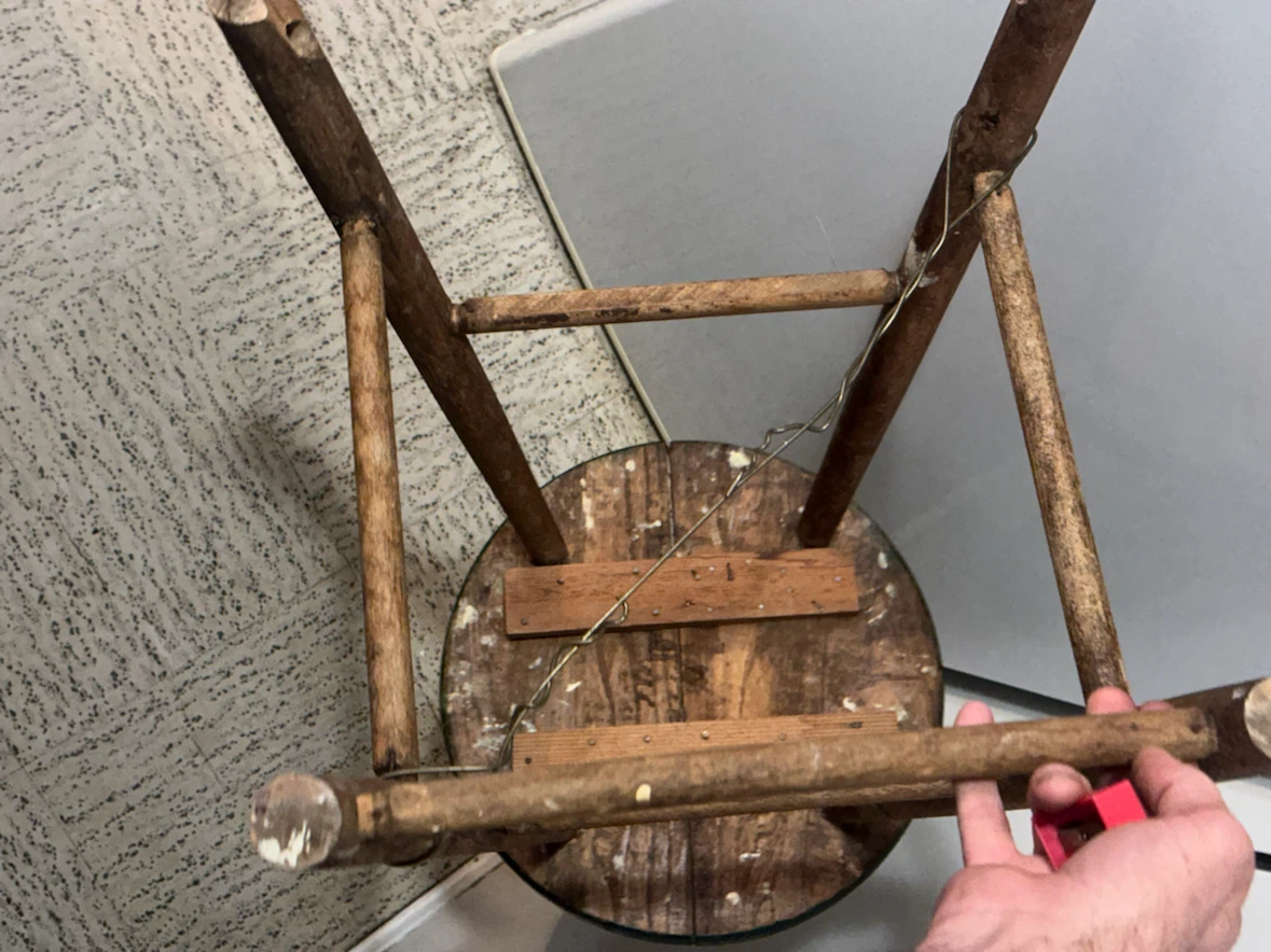 Primitive wood milking stool - photo 3