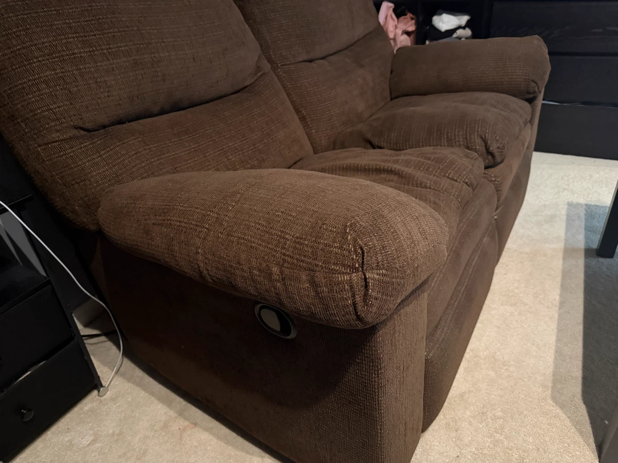 Brown Reclining Loveseat - photo 2