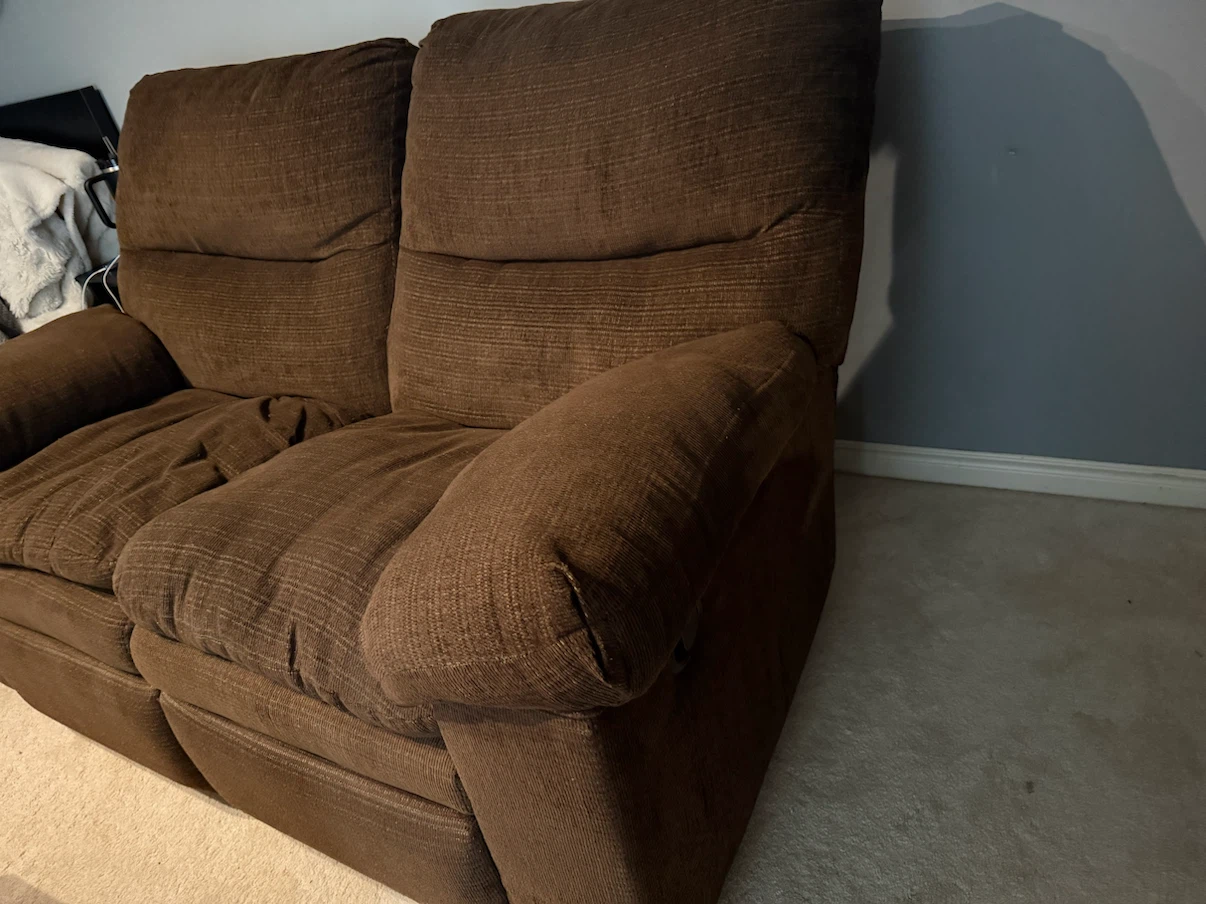 Brown Reclining Loveseat - photo 3