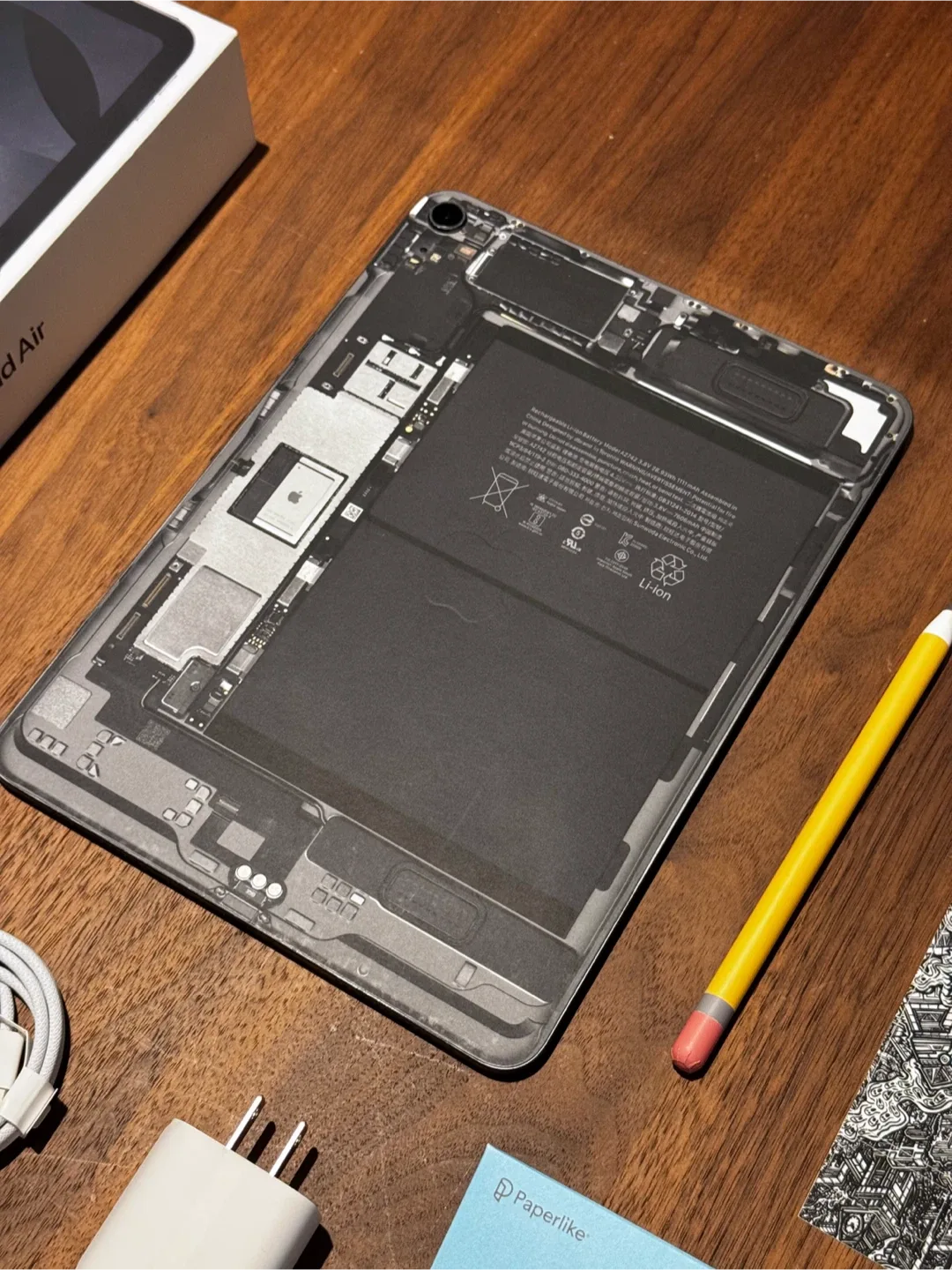 iPad Air (5th Gen, 64GB, M1 Chip) + Apple Pencil 2 - photo 2