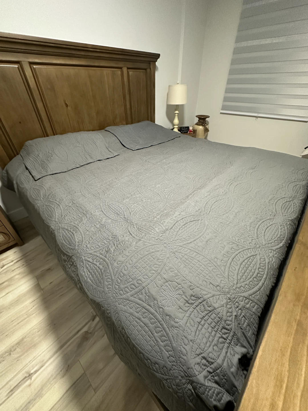 Queen Size Quilted Bedspread - photo 2