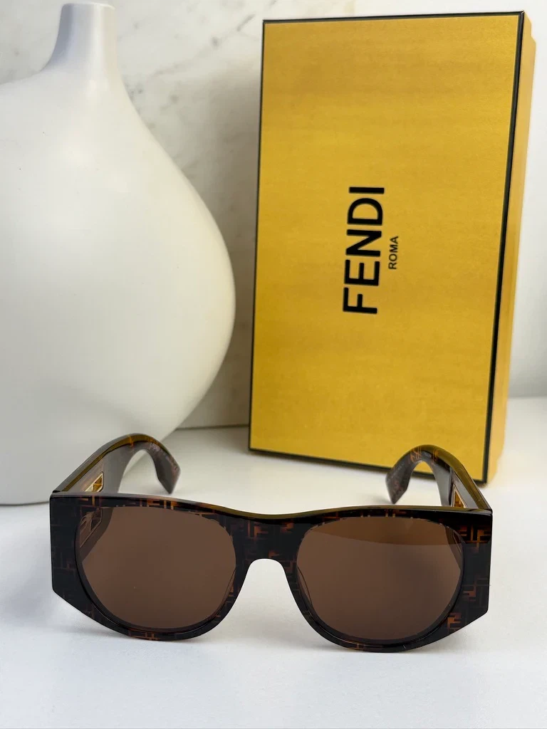 Fendi Sunglasses,No Box,Brand New - photo 3