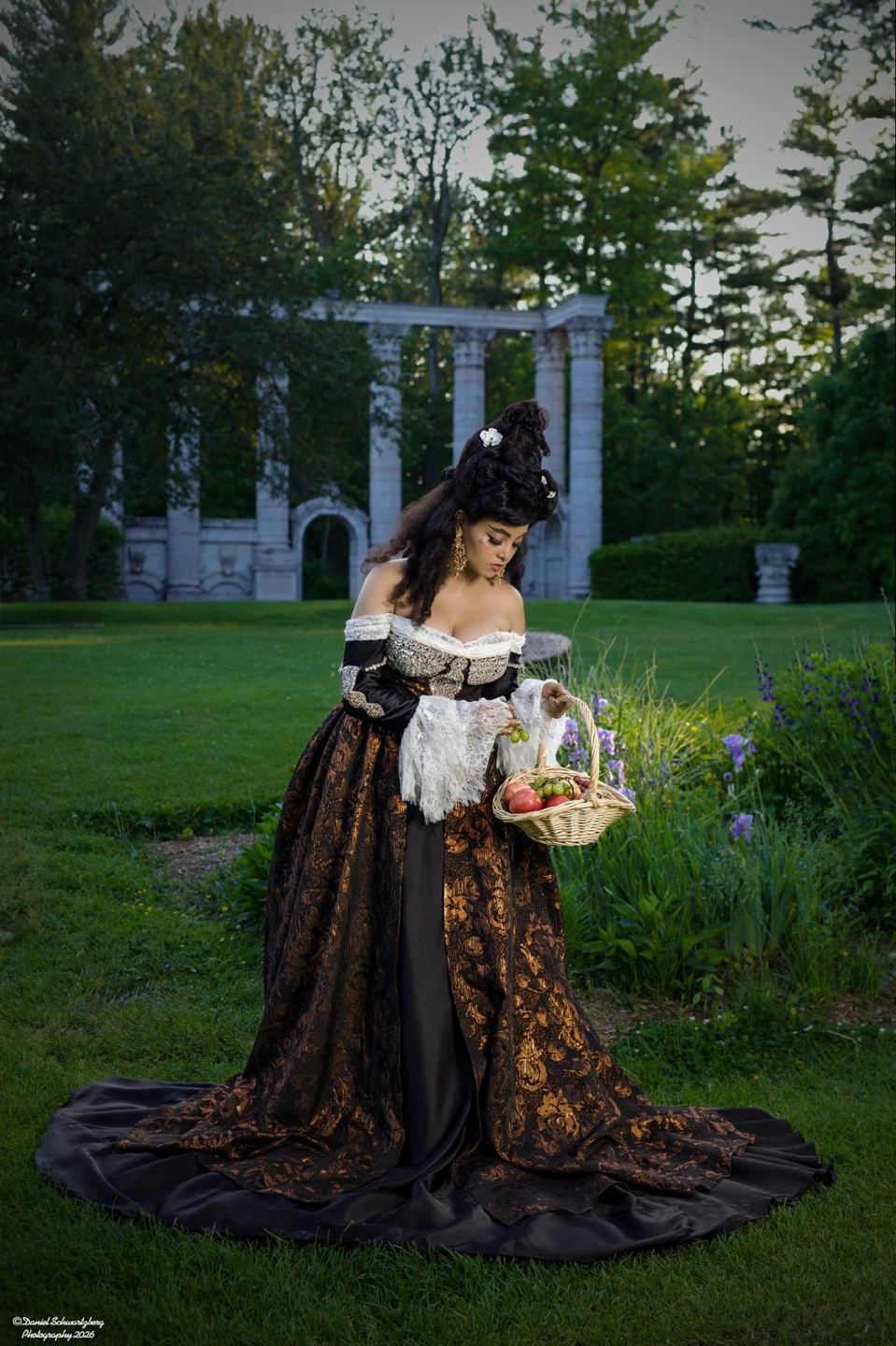 Women's Victorian/Edwardian Gown - Black & Gold Brocade