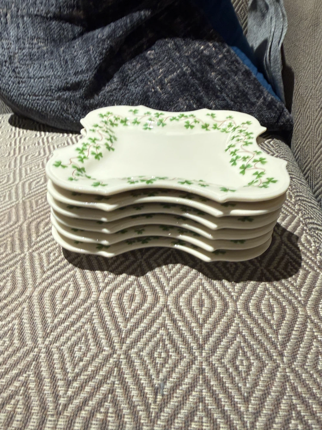 Set of 6 Shamrock Plates and 1 Mug - photo 5