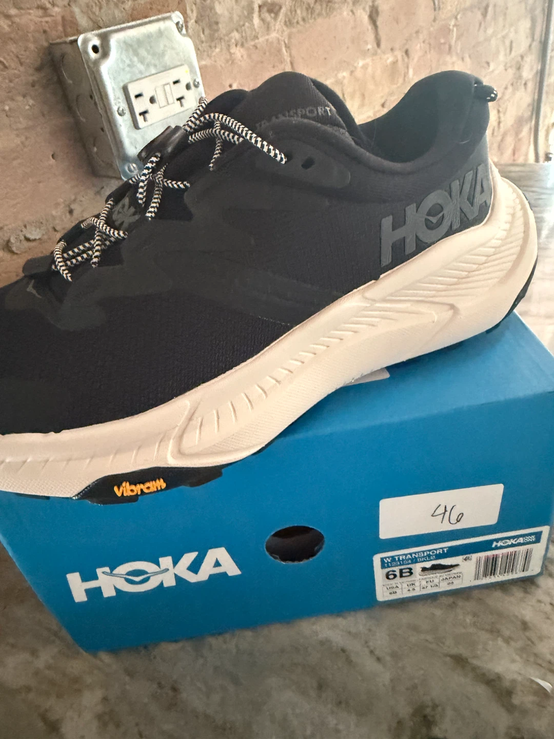 Brand new! Hoka W Transport Running Shoes Black size 6B - photo 3