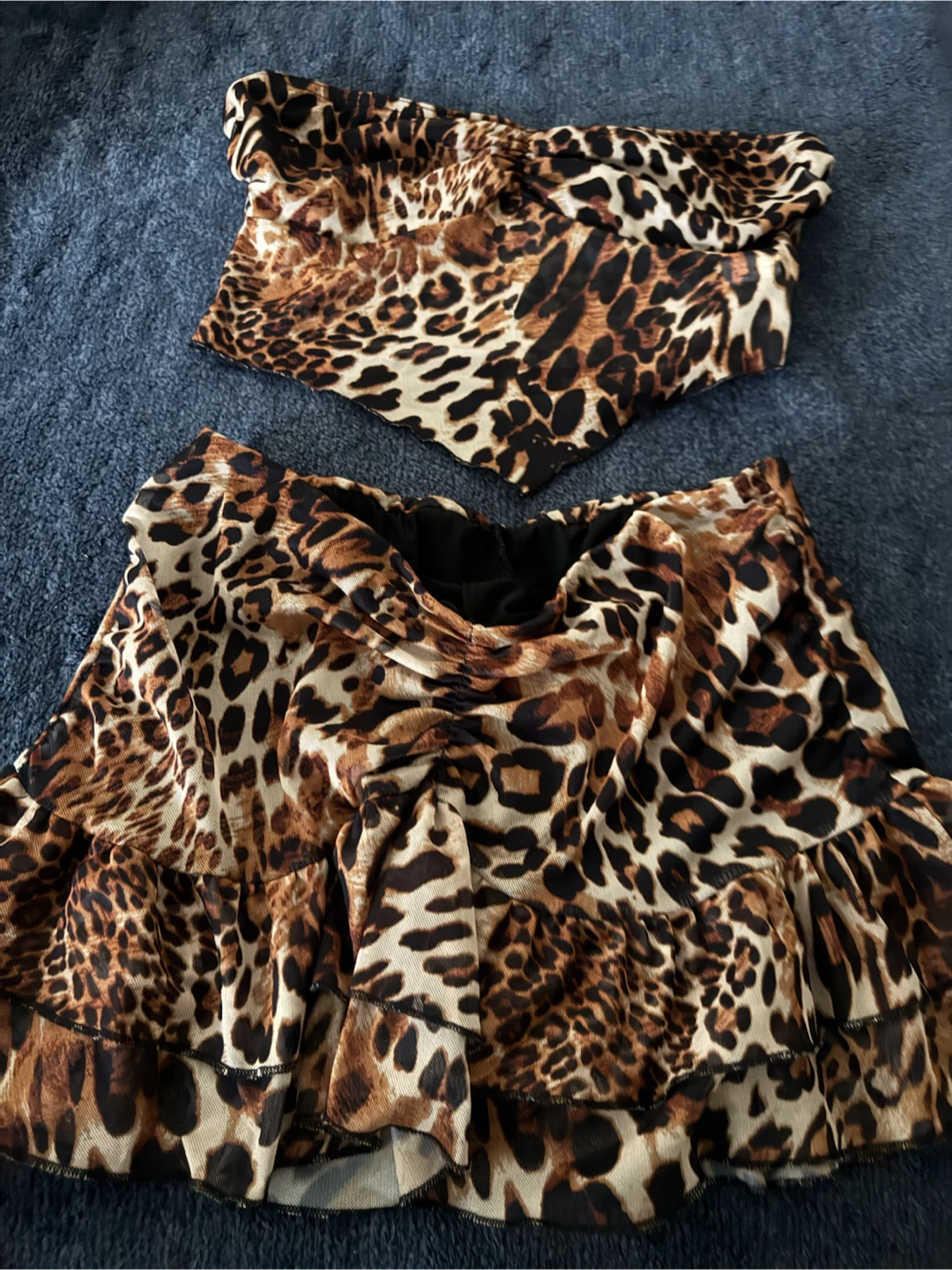 Leopard Print Crop Top and Skirt Set. Bag Included! - photo 3