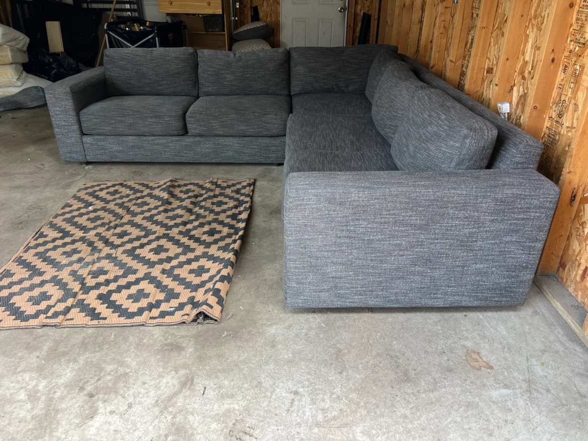 🚚FREE DELIVERY- West Elm Urban Sectional Sofa - photo 2