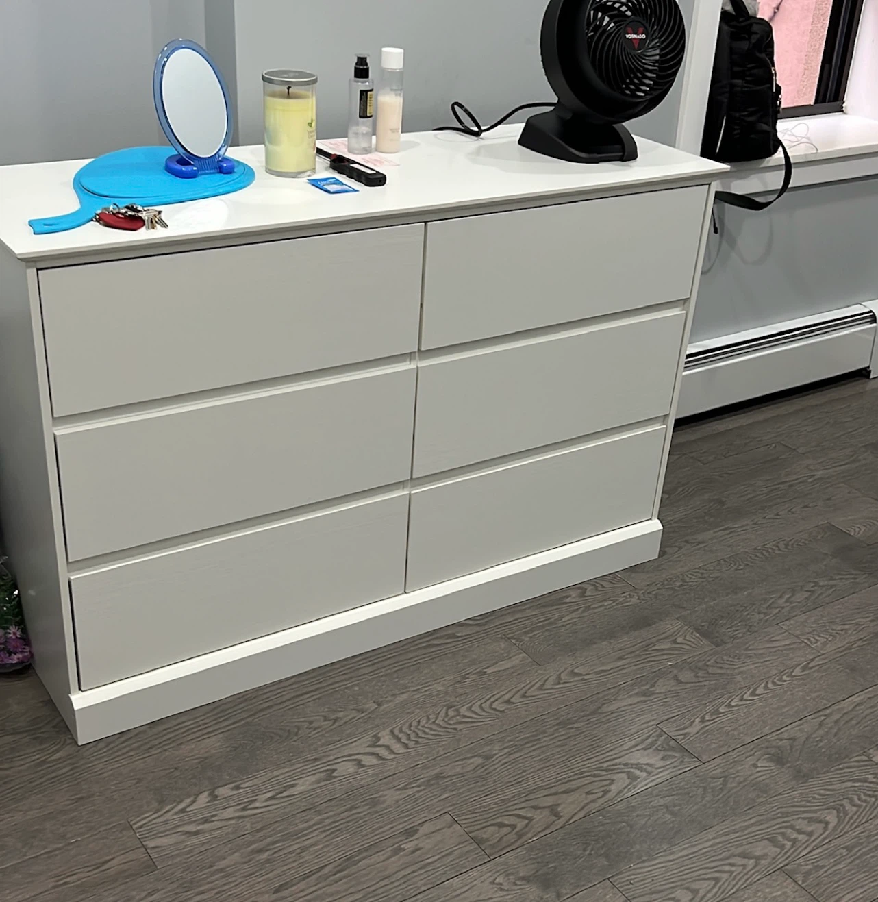 White 6-Drawer Dresser