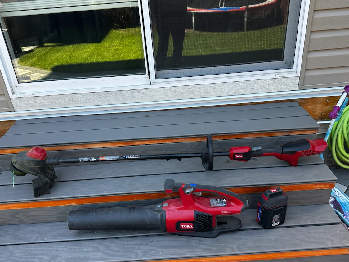 Toro Flex-Force 21-inch String Trimmer and Blower Combo Kit