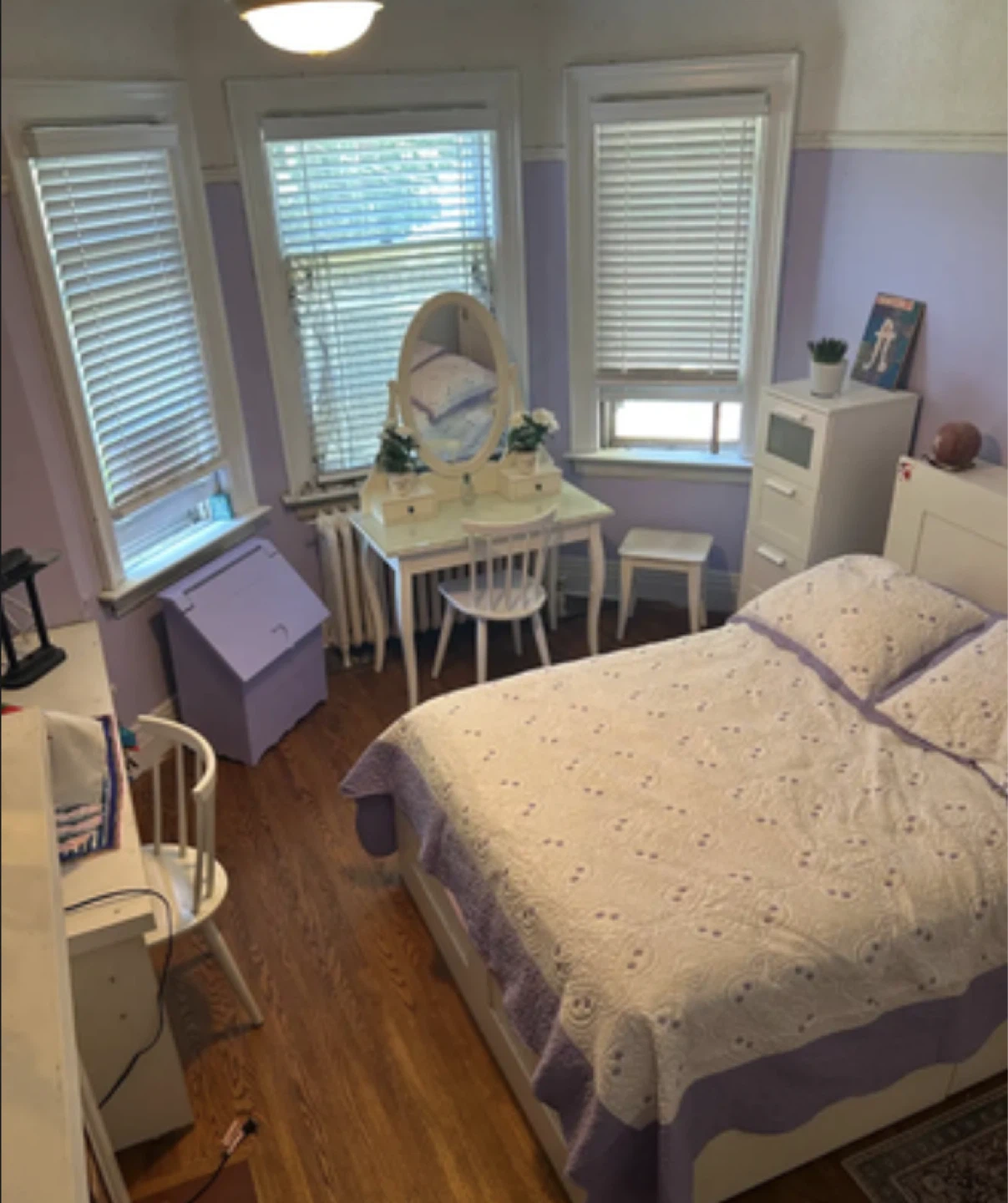 Two bedrooms for rent in charming Victorian home - photo 2