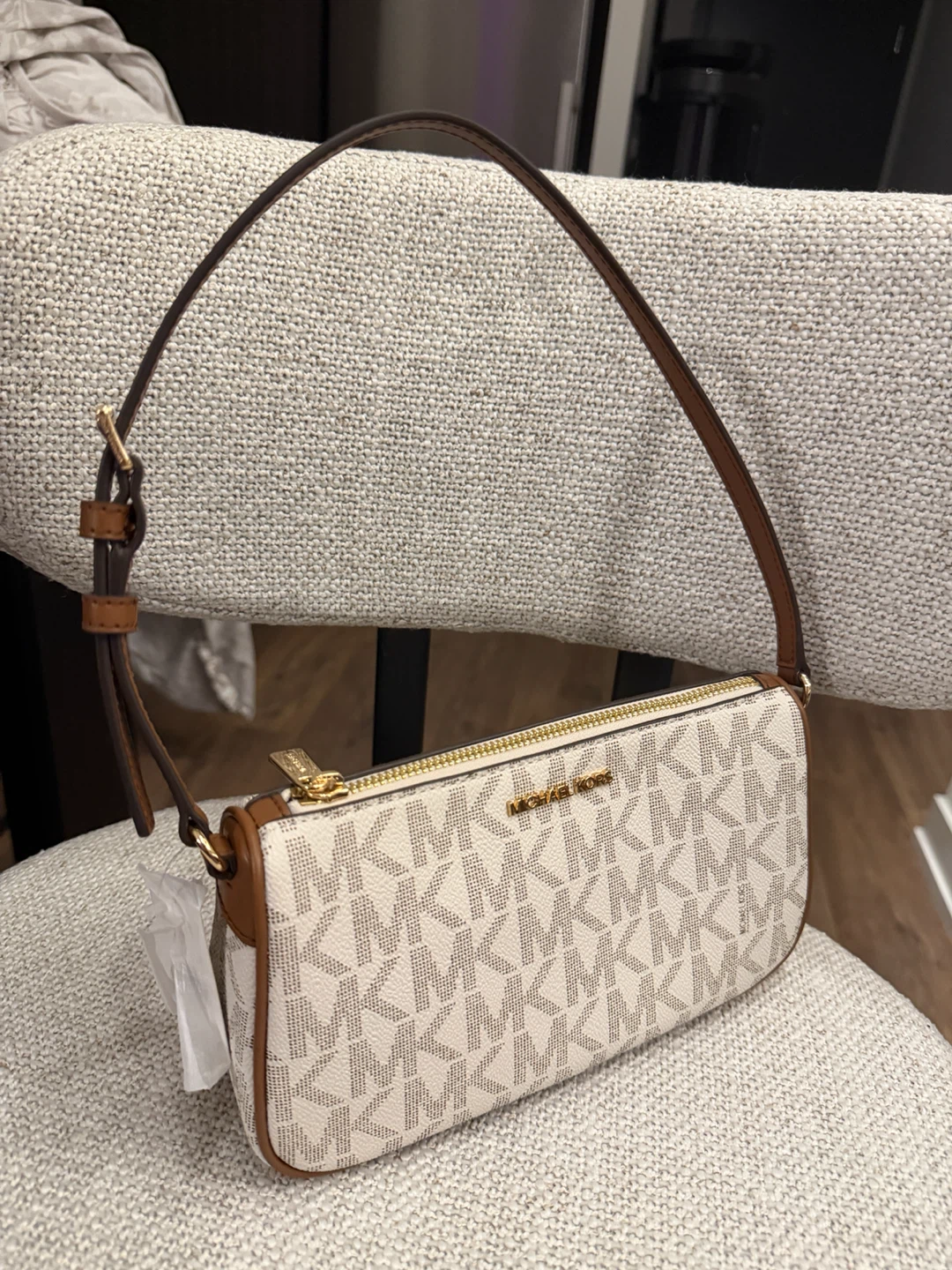 Michael Kors MK Signature Shoulder Bag - photo 5