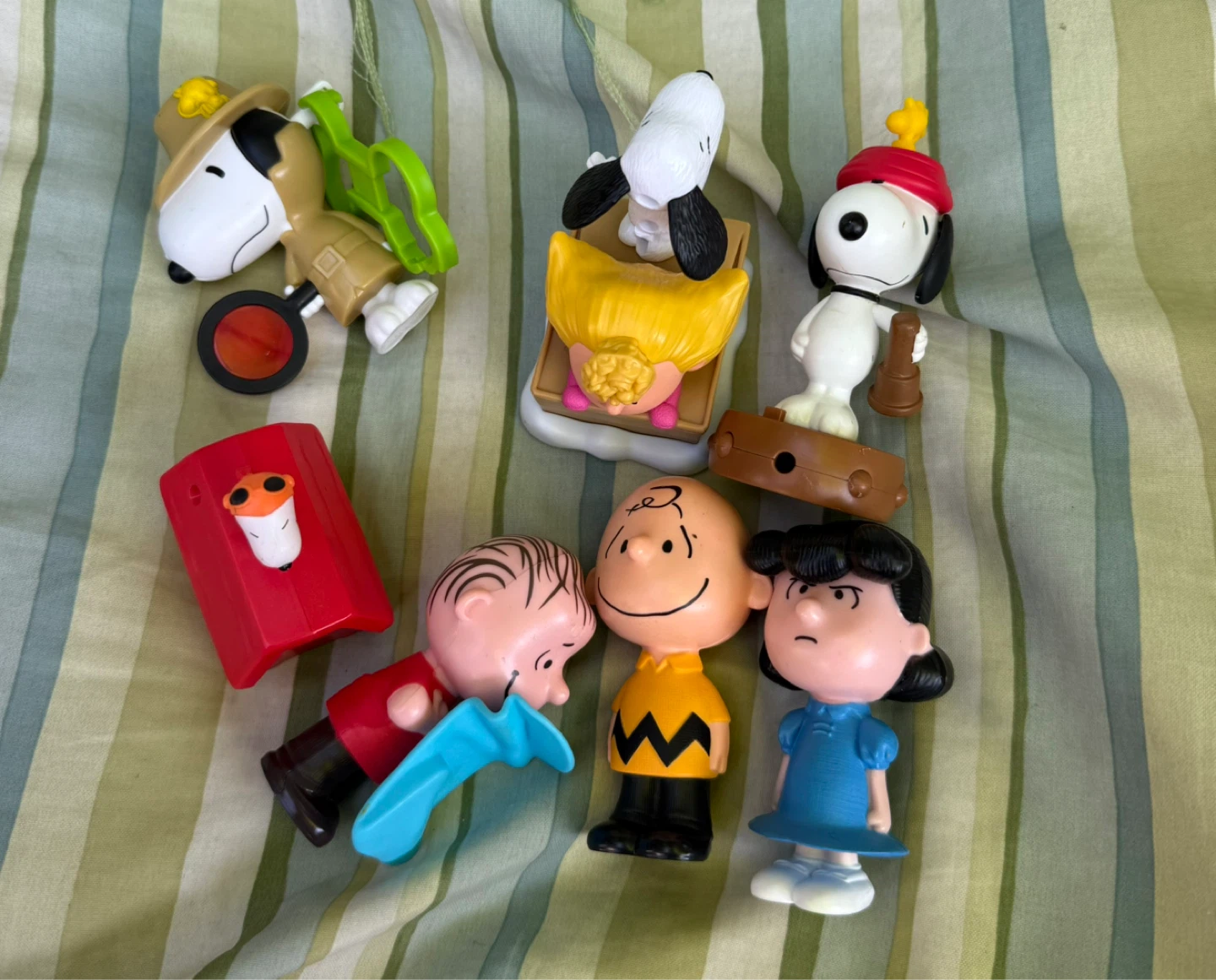 Peanuts Snoopy & Friends Figurines