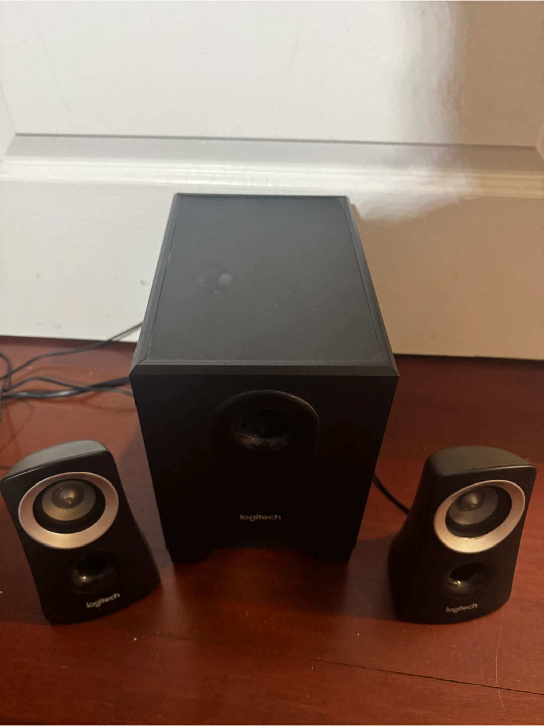 Logitech Z313 Speaker System with Wired Remote