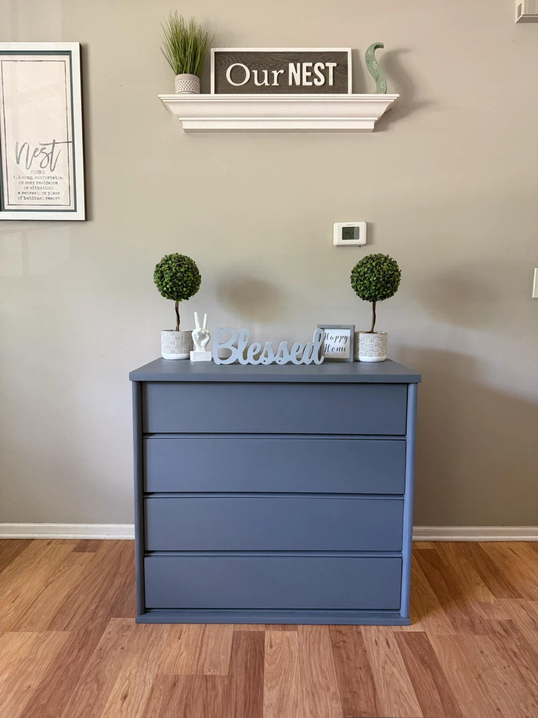✨🩶Beautiful solid dresser🩶✨