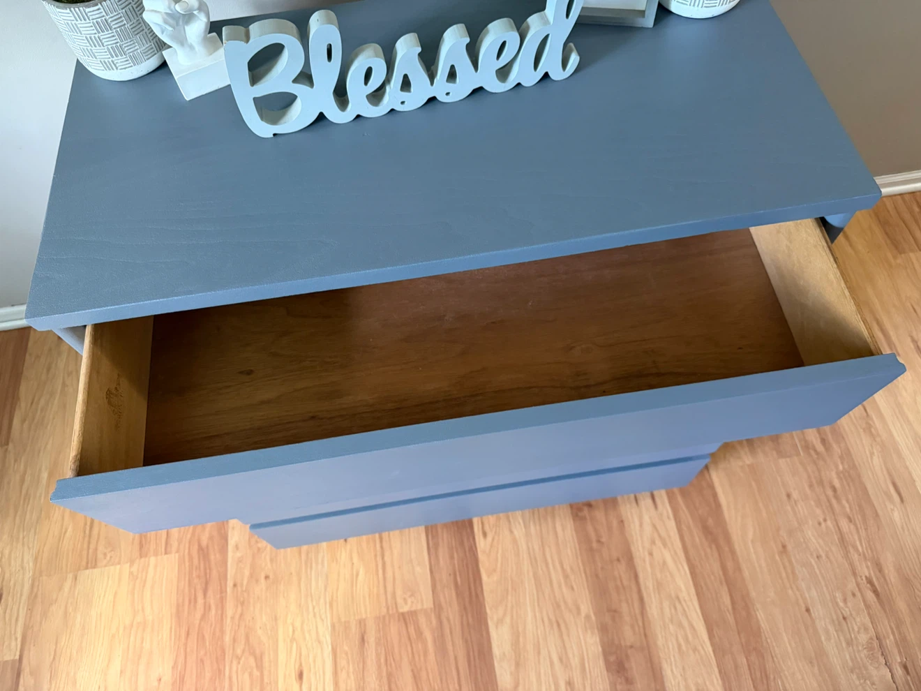 ✨🩶Beautiful solid dresser🩶✨ - photo 5