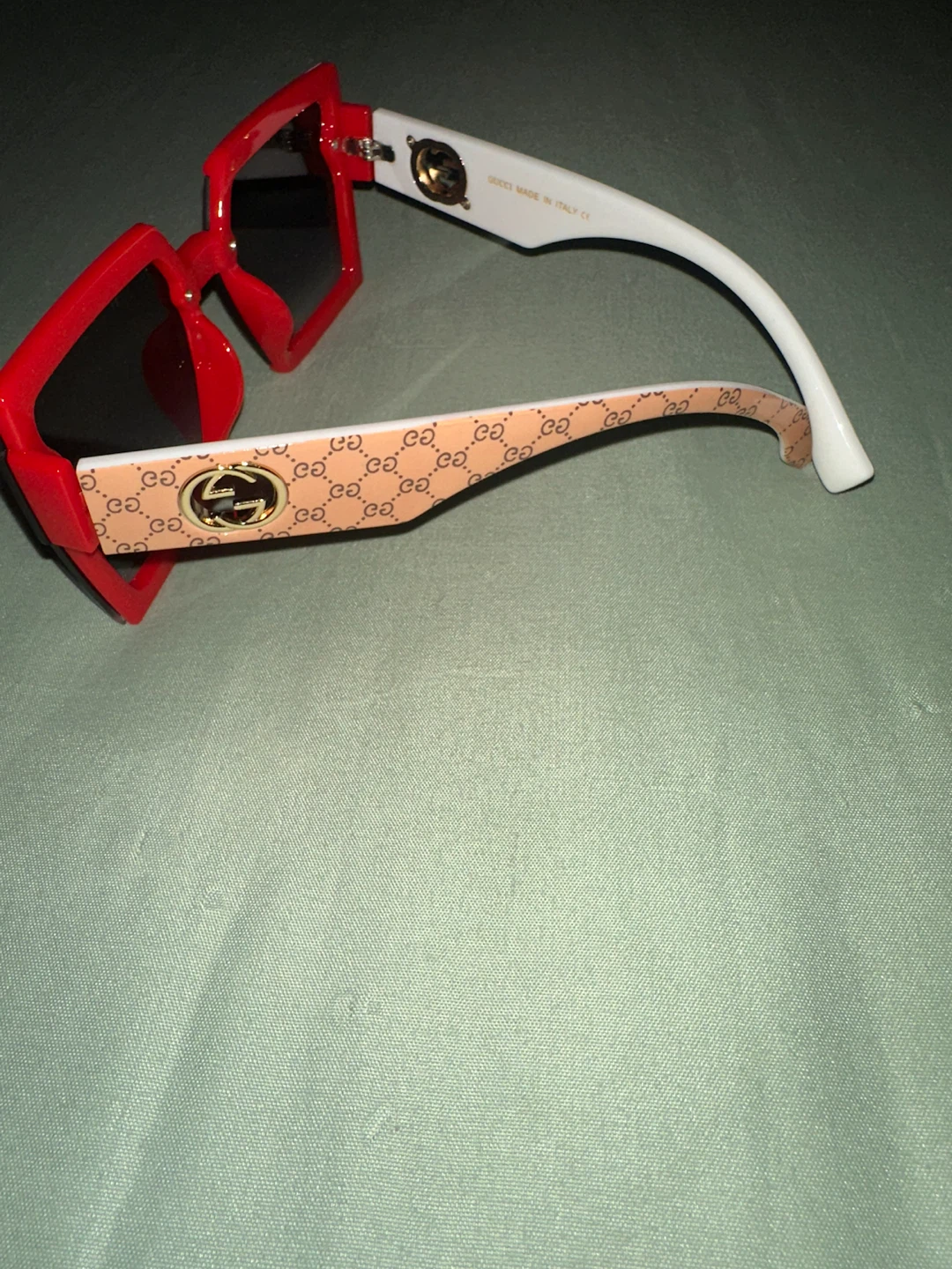 Red Sunglasses - photo 2