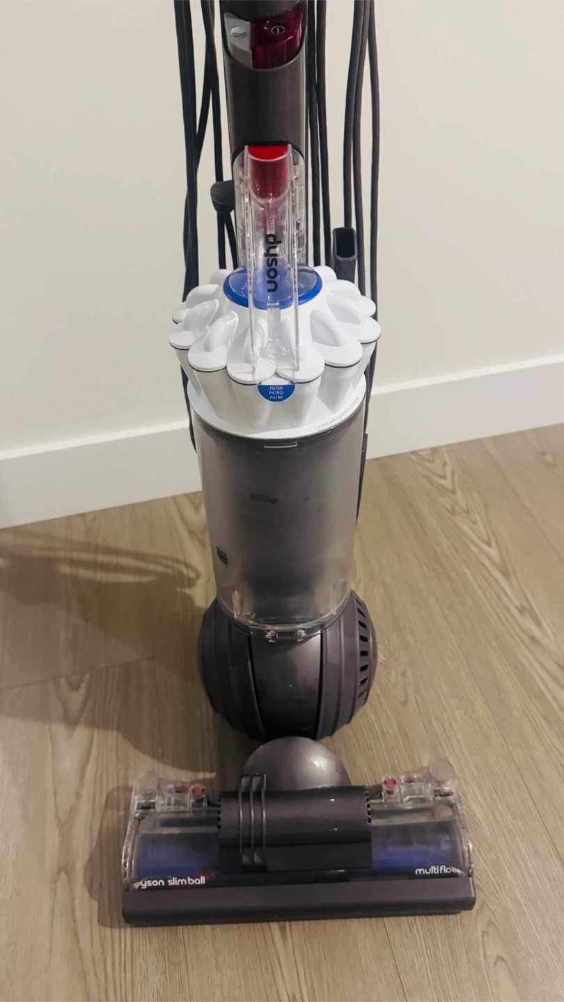 Moving Dyson slim ball multifloor vacuum - photo 2