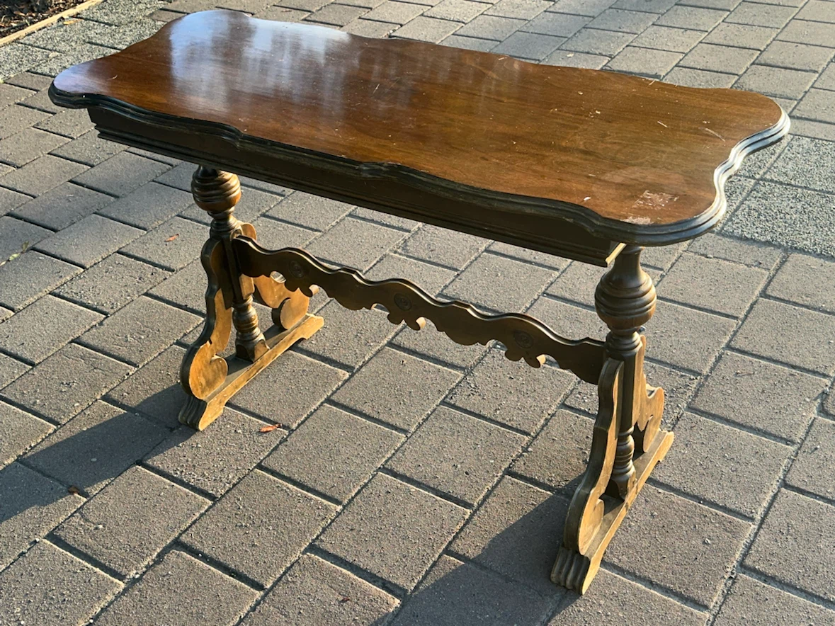 Vintage Umphrey Manufacturing Company Hallway library table