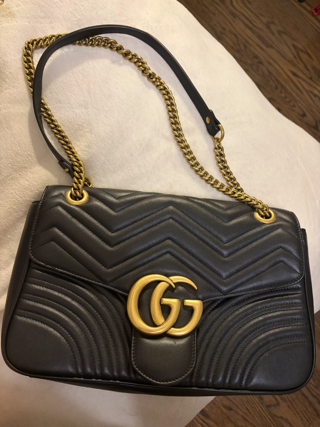 Gucci Marmont Matelassé Black Leather Shoulder Bag with Heart - photo 2