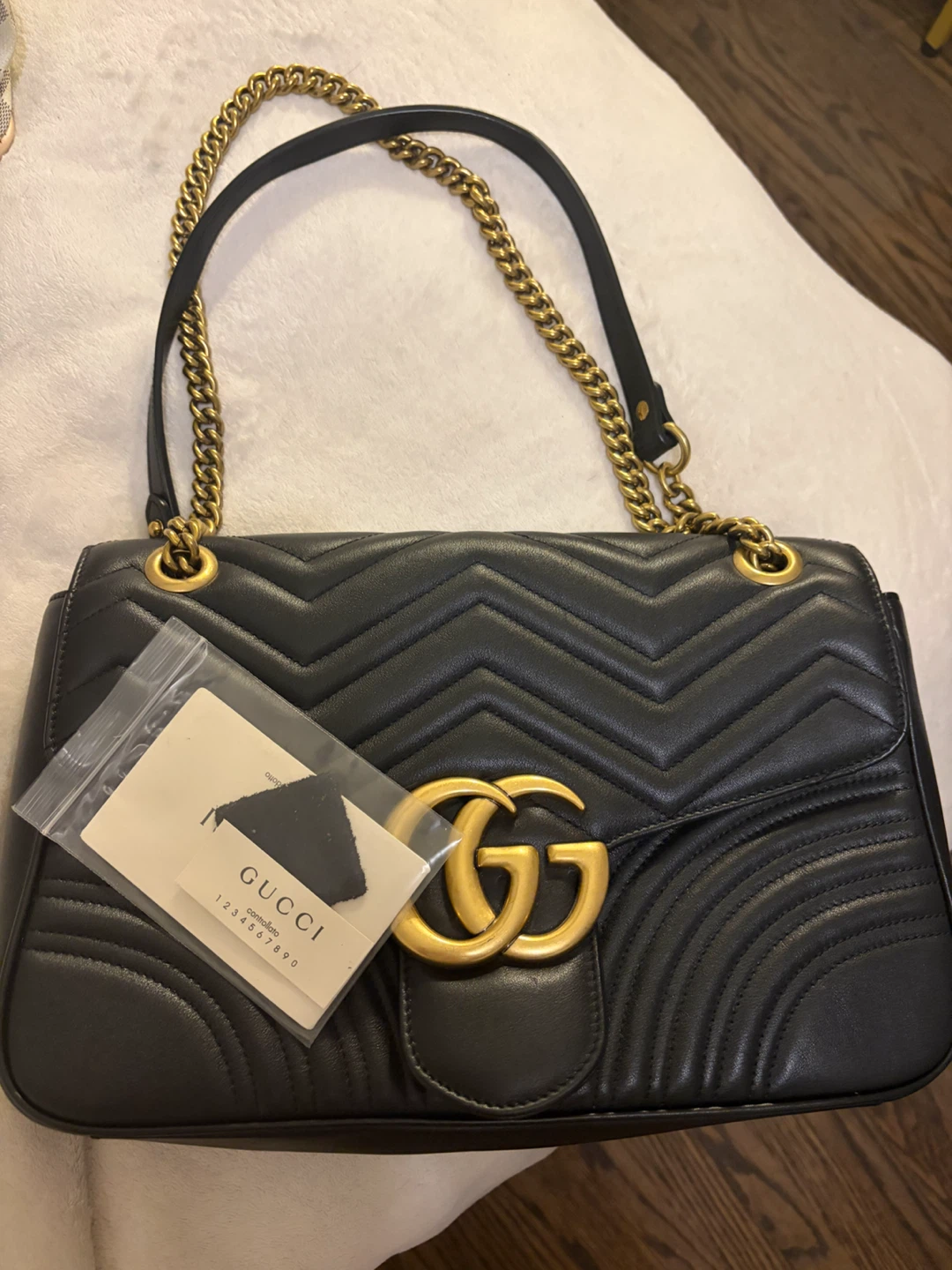 Gucci Marmont Matelassé Black Leather Shoulder Bag with Heart - photo 5