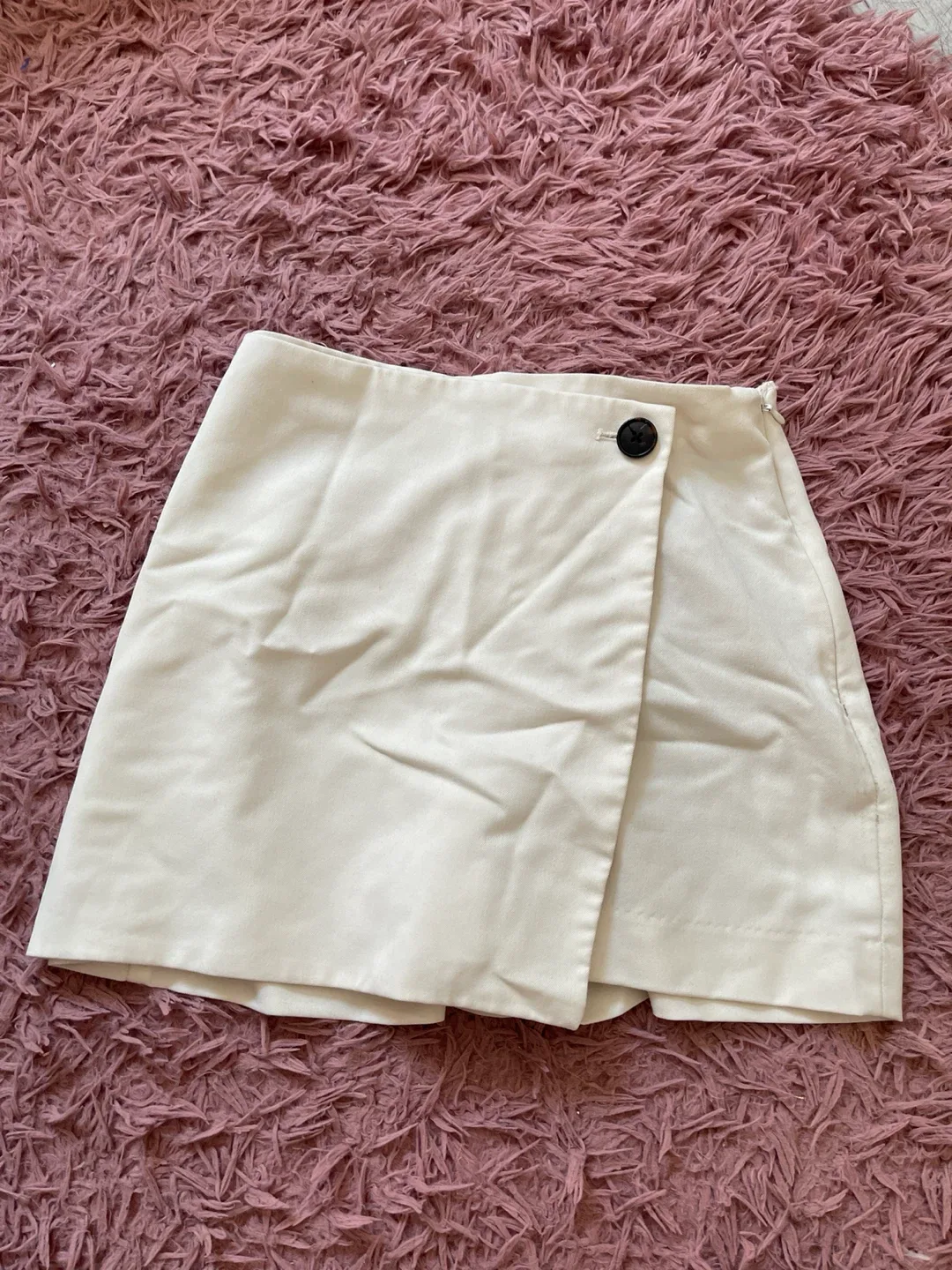 H&M White Wrap Skirt Size US 2