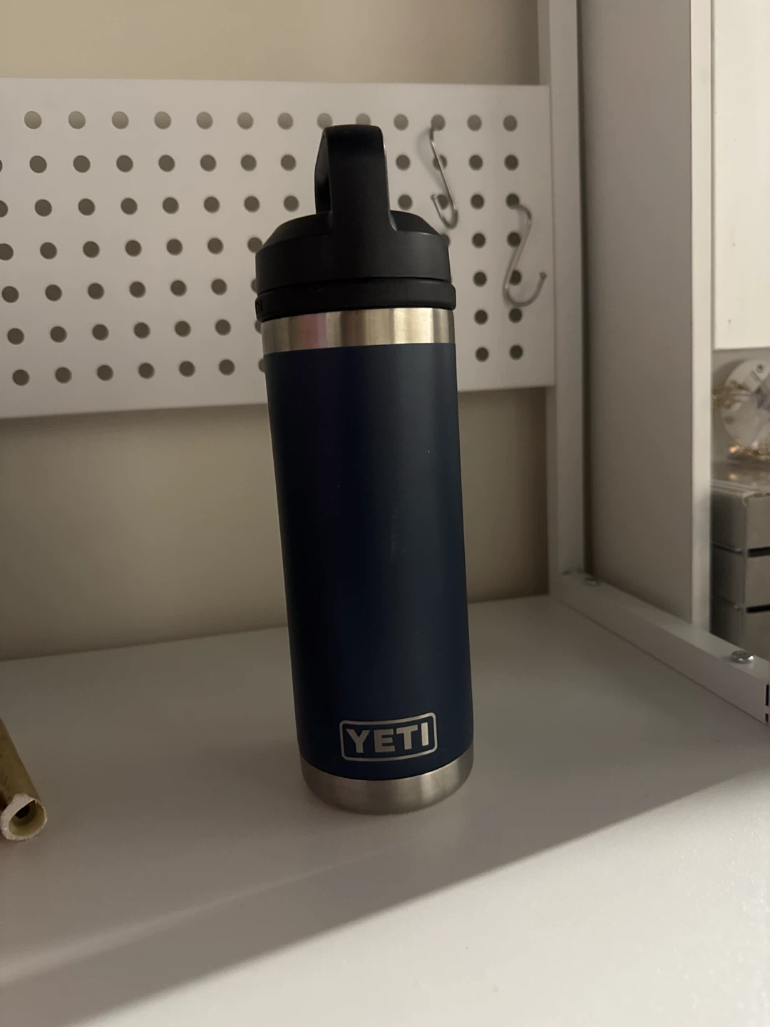 Yeti Rambler 18 oz Navy Blue Insulated Bottle