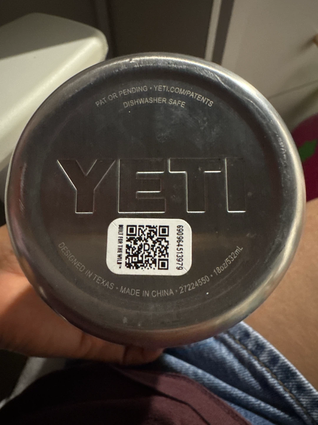 Yeti Rambler 18 oz Navy Blue Insulated Bottle - photo 2