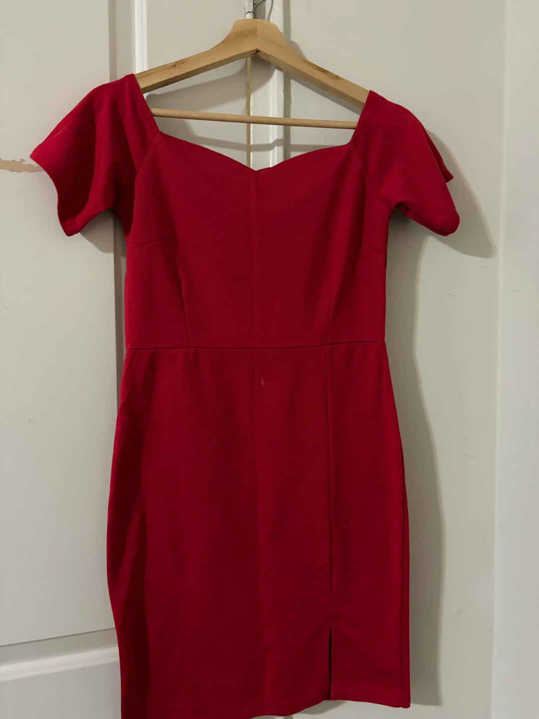 Red Off-the-Shoulder Bodycon Dress