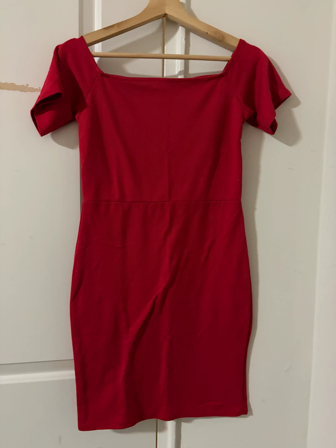Red Off-the-Shoulder Bodycon Dress - photo 2