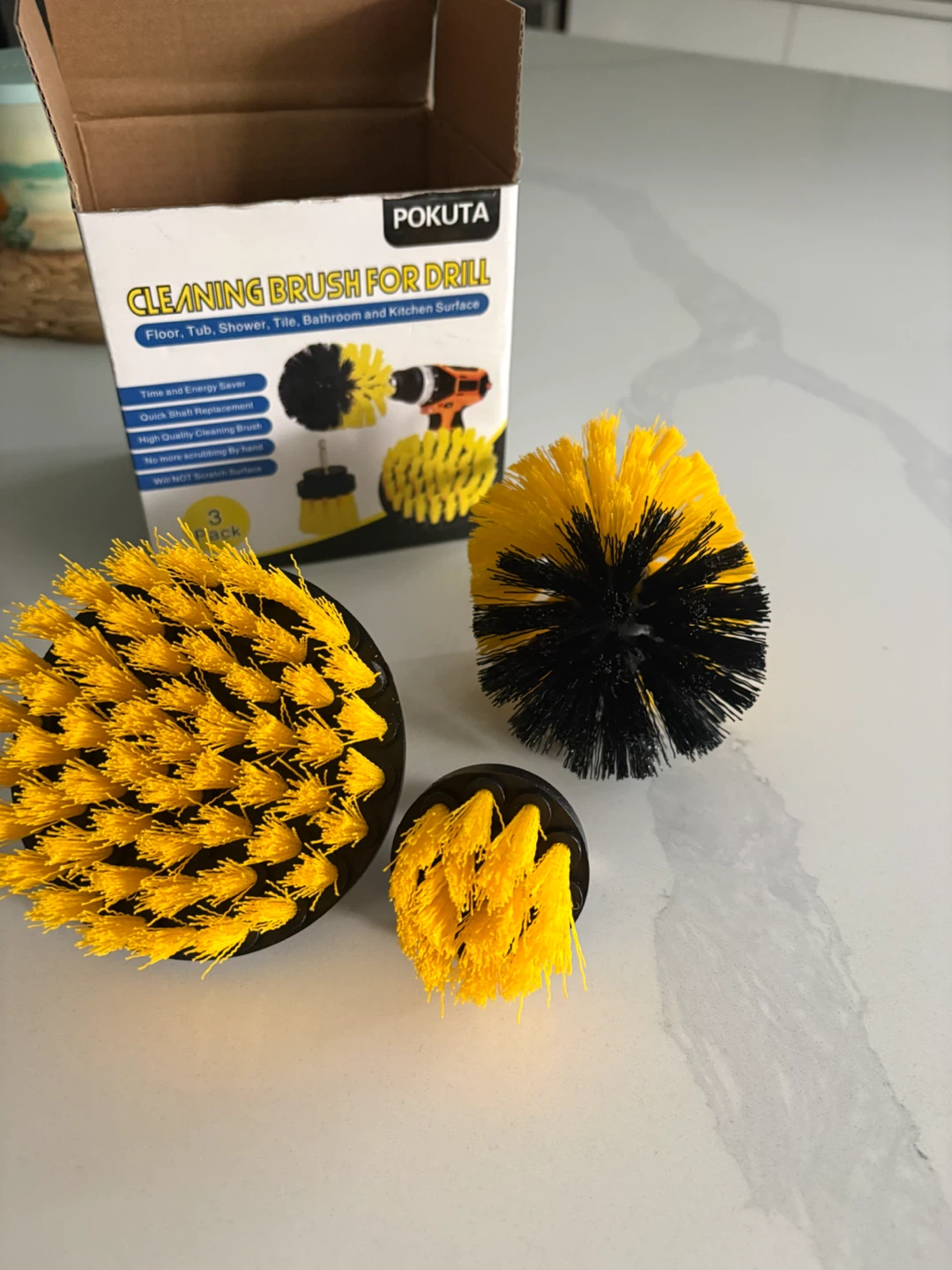 Cleaning brushes for drill set