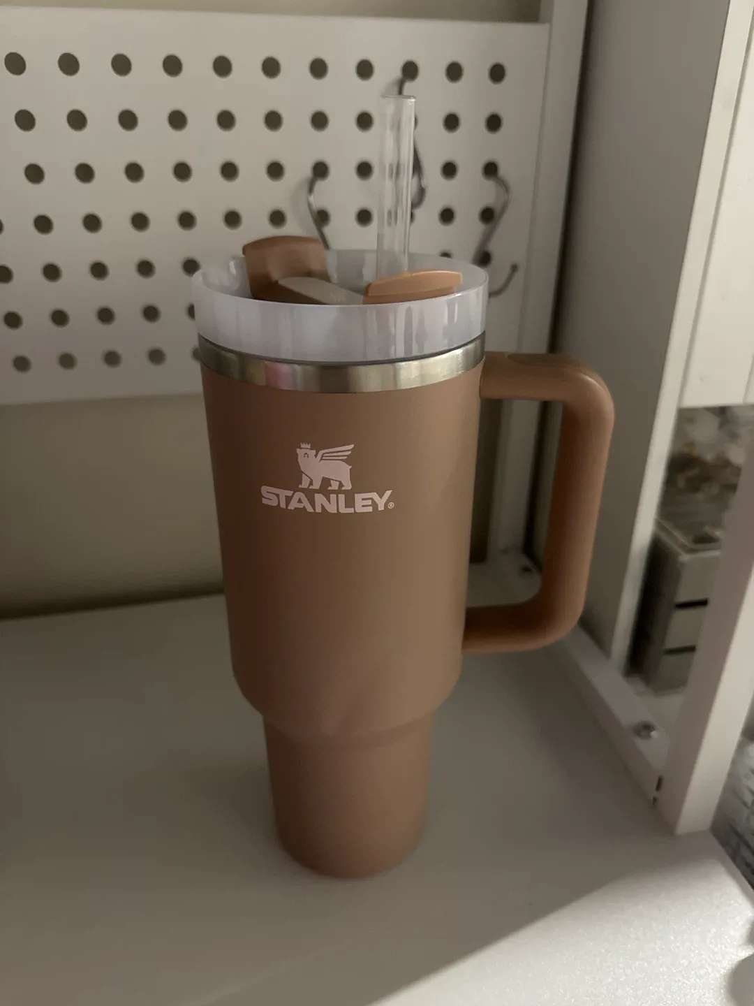 Stanley Quencher H2.0 Tumbler 40oz Almond Rose