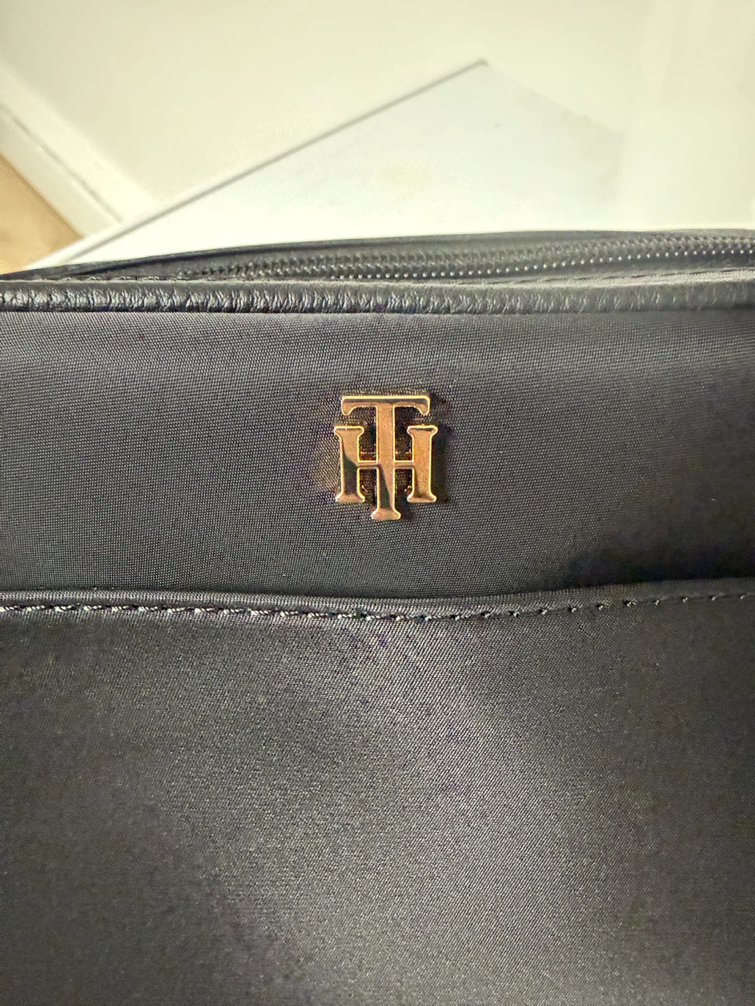 Tommy Hilfiger Black Crossbody Bag - photo 5
