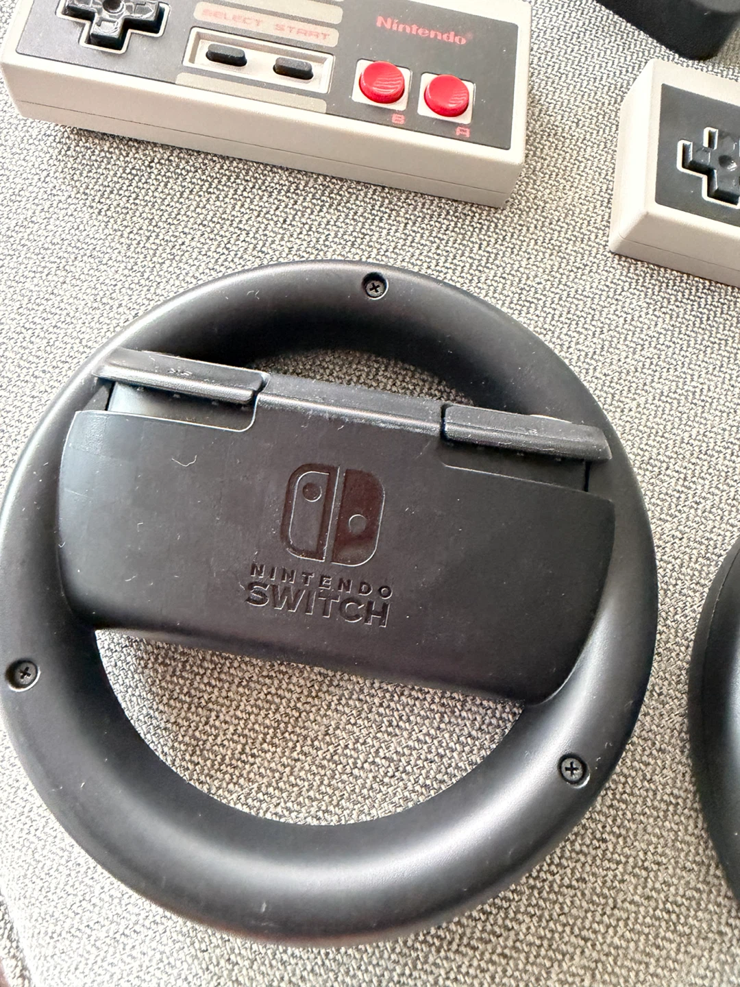 Nintendo switch controllers and charger - photo 2