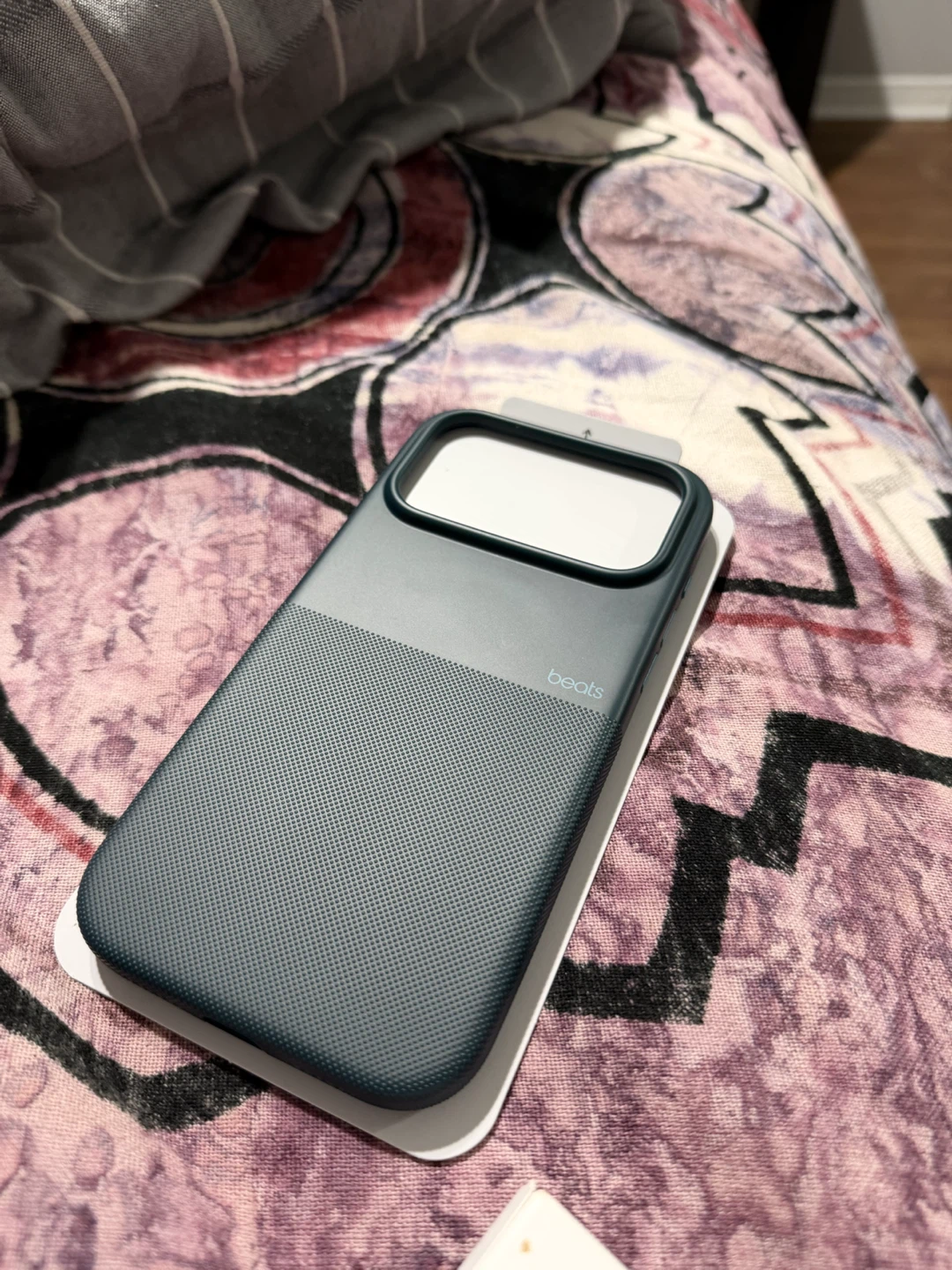 Beats Phone Case - photo 2