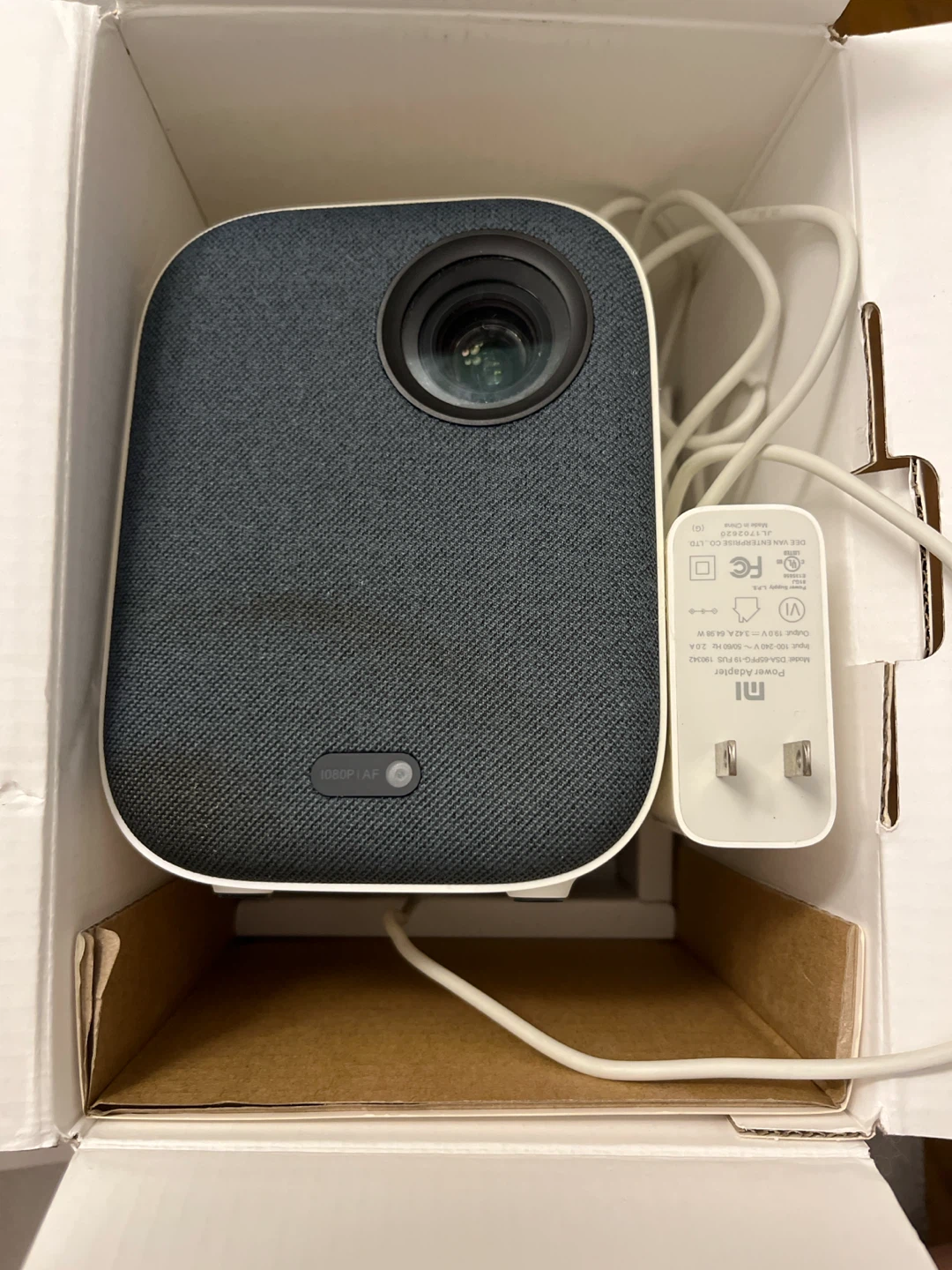 Xiaomi Mi Smart Compact Projector - photo 2