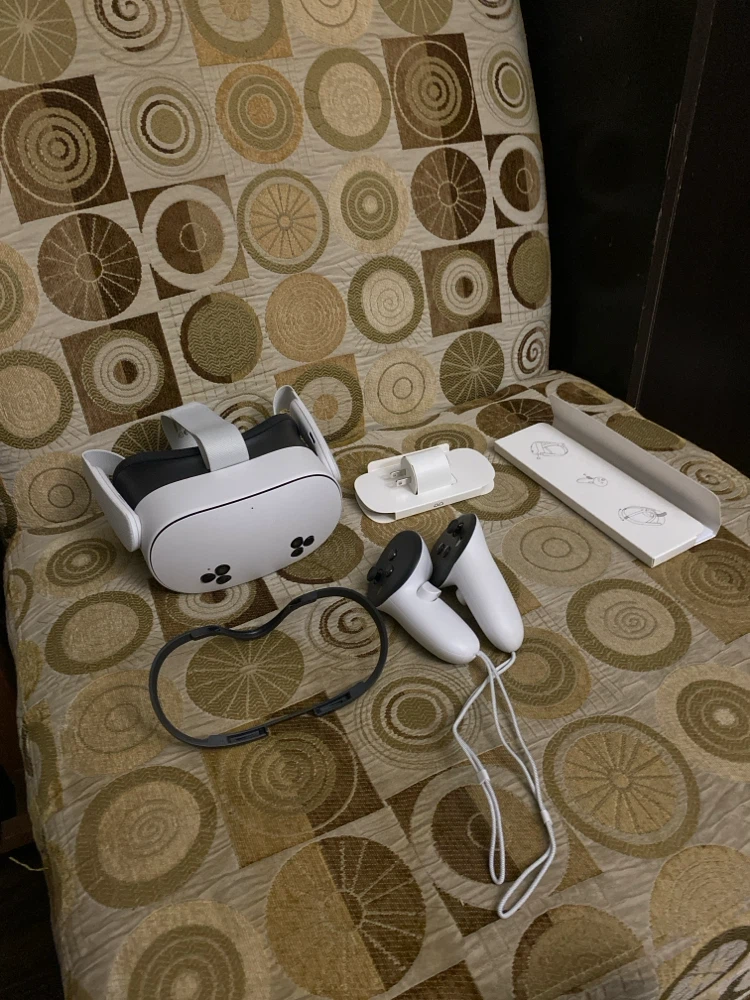 Meta Quest 2 Virtual Reality Headset with Controllers