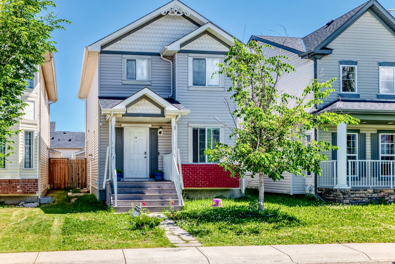 Calgary Home for Sale - 6 Bed, 3.5 Bath - photo 3