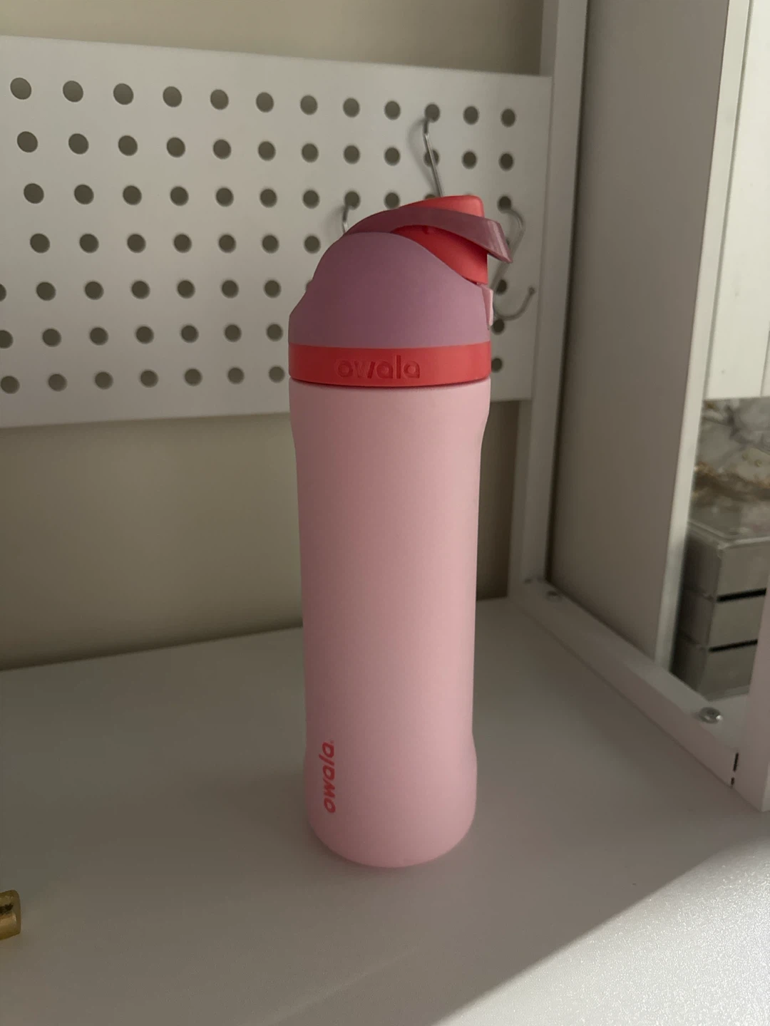Owala Water Bottle 24oz