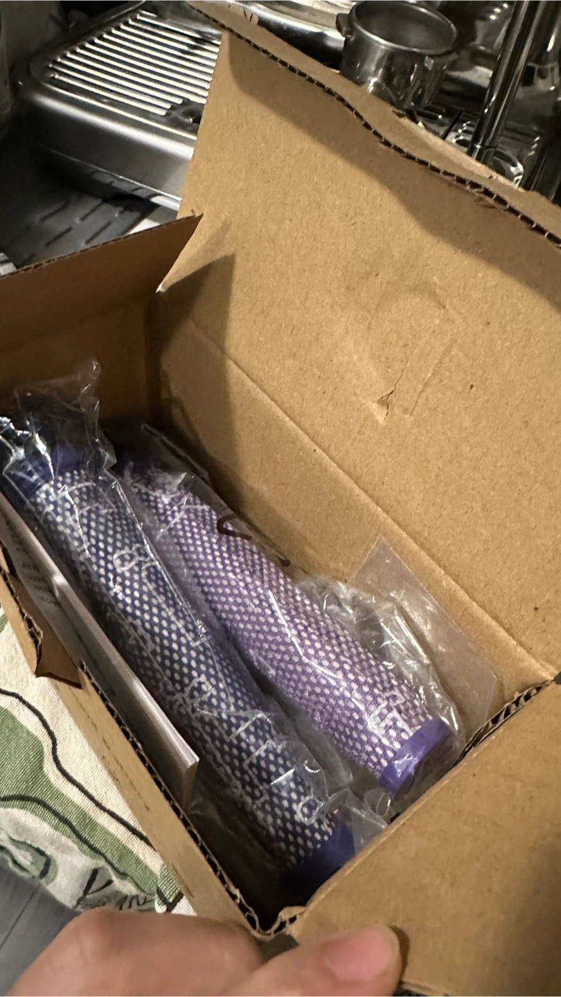 Dyson v6 vacuum. New battery. 4 filters - photo 3